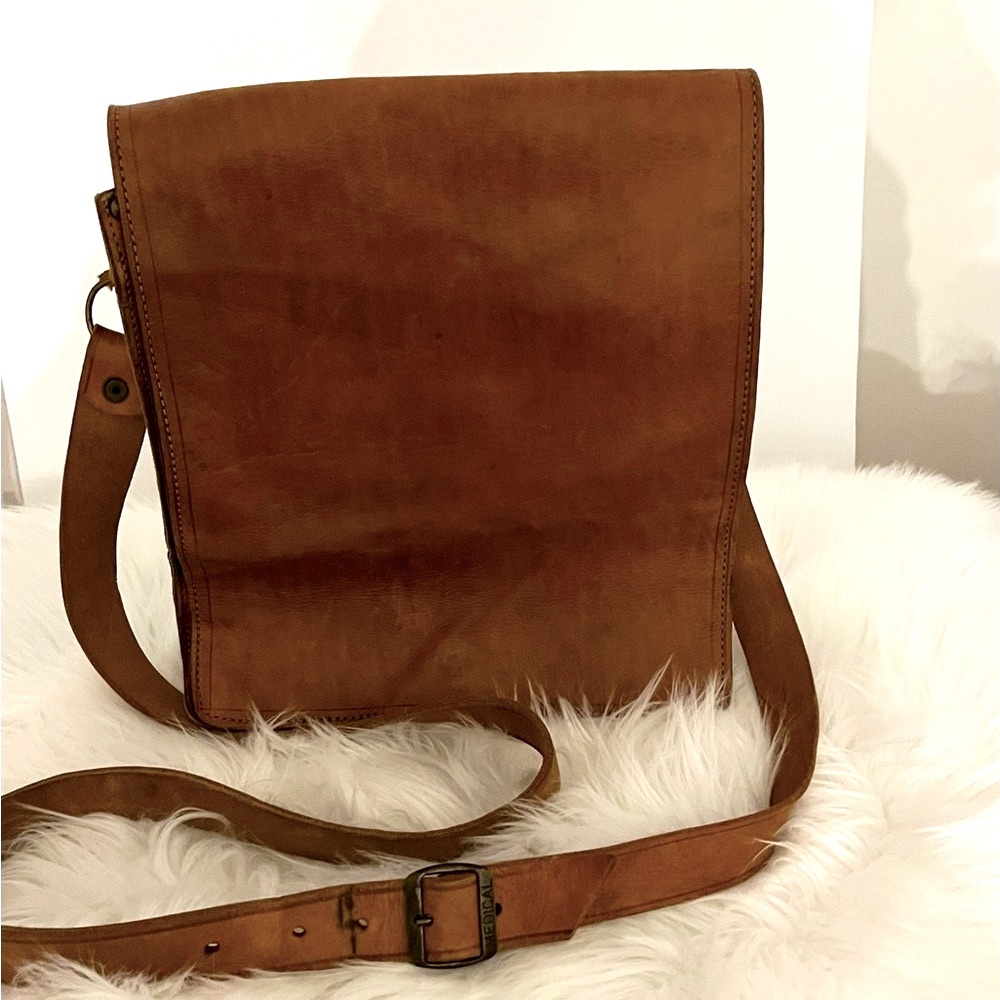 Leather Cross Body Messenger/Courrier Bag/Purse